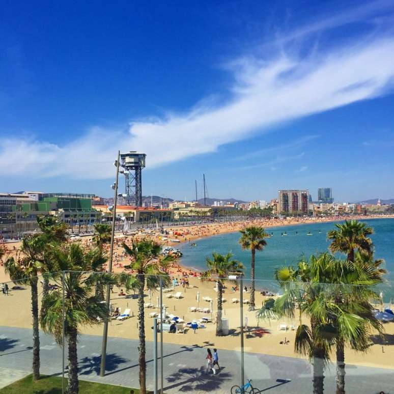 Martina registrou paisagem de Barcelona no mesmo dia em que foi flagrada ao lado de Neymar