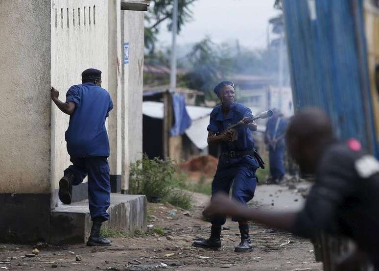 Confronto entre polícia e manifestantes em Burundi. 20/05/2015