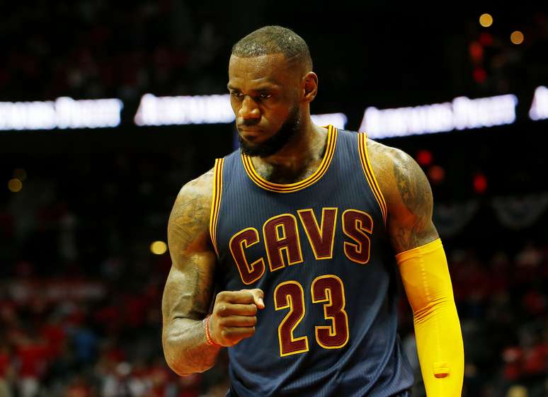 LeBron James foi cestinha do primeiro confronto pela final do Leste