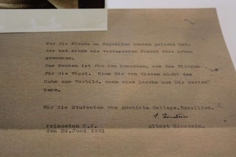 Carta escrita em alemão a alunos do Colégio Anchieta há mais de 60 anos