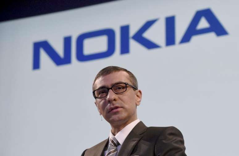 Presidente-executivo da Nokia, Rajeev Suri, durante entrevista coletiva na Finlândia, em foto de arquivo.   17/04/2015