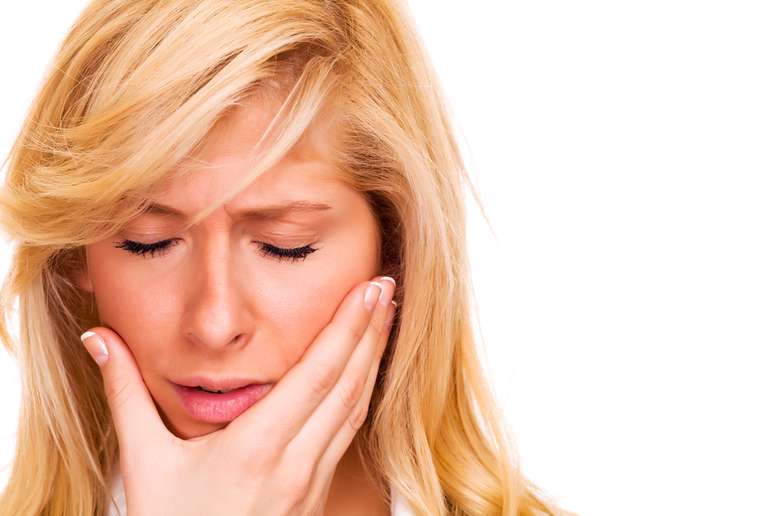 Para muitas pessoas os dentes do siso causam incômodos e inflamações que, quando não tratadas, podem levar a morte
