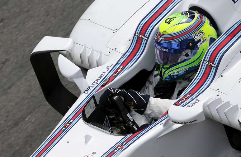 Felipe Massa ganhou duas posições e largará em 12º