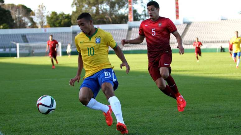 Palmeirense Gabriel Jesus criou boas chances no primeiro tempo