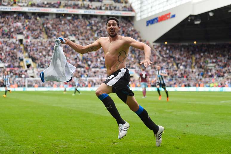 Com um gol e uma assistência, Jonás Gutiérrez foi decisivo na sobrevivência do Newcastle