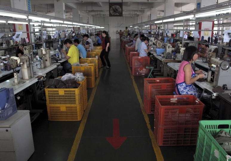 Funcionários trabalham em uma fábrica da Shuangwei, em Putian, China. 14/05/2015