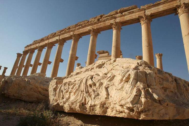 Colunas na cidade histórica síria de Palmira. 13/05/2010