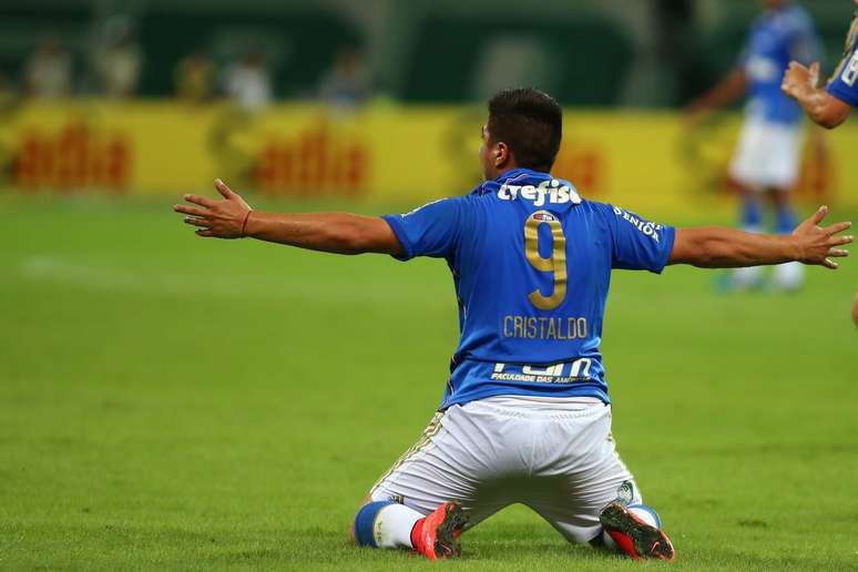 Palmeiras voltou a dominar a posse de bola, criar poucas chances e não fazer gol