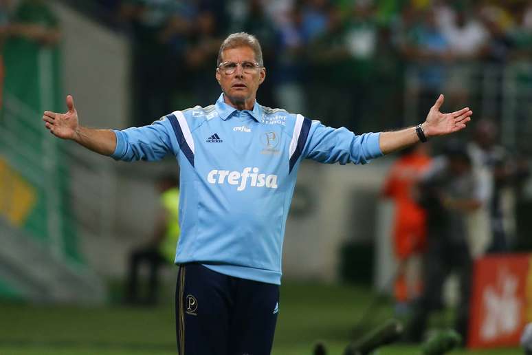 Oswaldo de Oliveira minimizou efeitos de uma possível derrota para o Corinthians