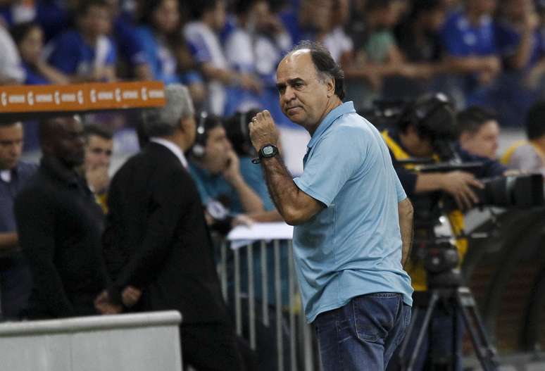 Marcelo Oliveira recebeu homenagem da torcida