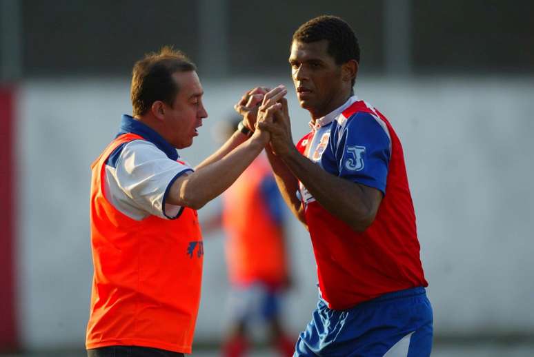 Edson Neguinho, que também já foi auxiliar-técnico, é gerente do Paraná