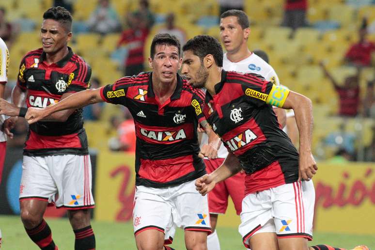 Wallace fez o gol do Flamengo no empate com o Náutico