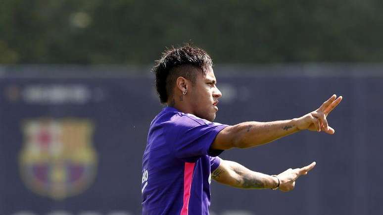 Neymar participa de treino do Barcelona.  29/5/2015.