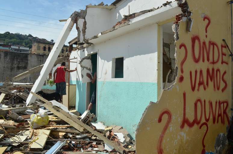 Favela do Metrô-Mangueira, na zona norte da cidade, tem imóveis demolidos pela prefeitura do Rio de Janeiro