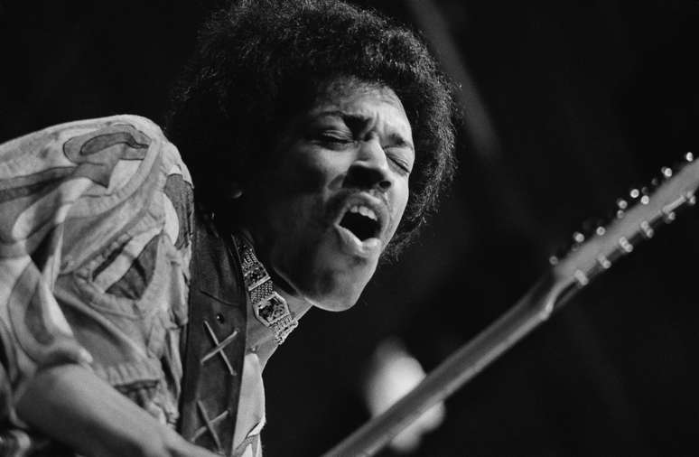 Jimi Hendrix foi um dos grandes guitarristas de todos os tempos 