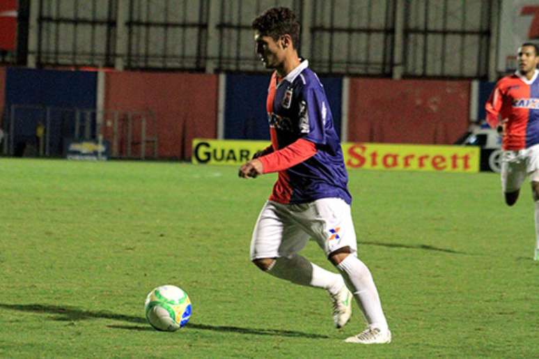 Lucas Pará, 21 anos, atuou em duas partidas nesta Série B e uma pela Copa do Brasil