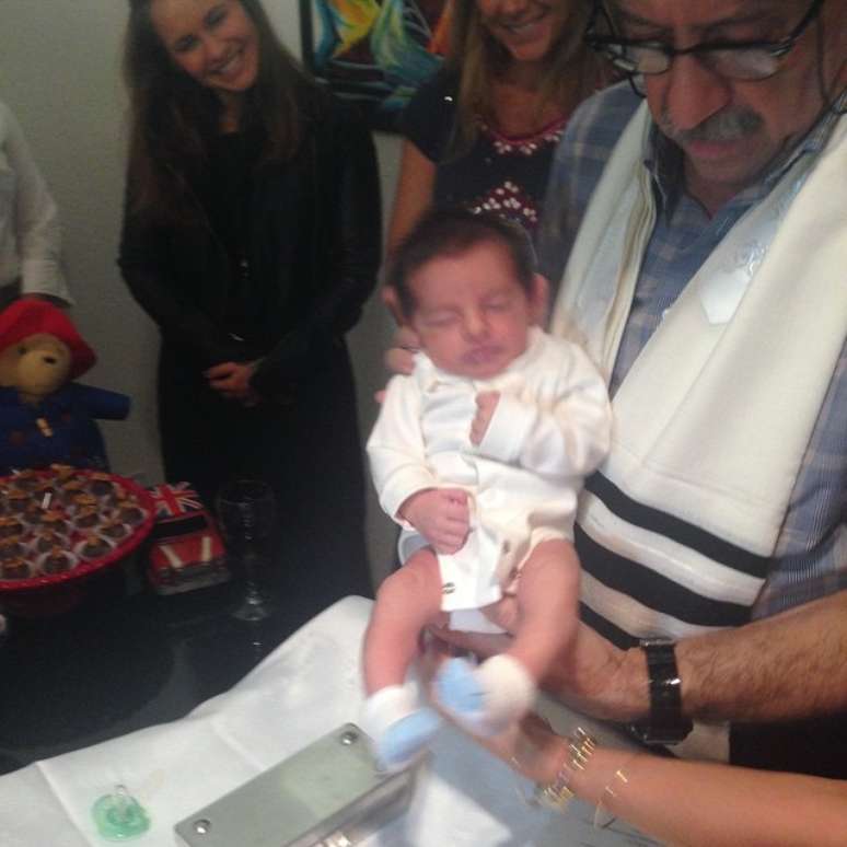 Na tradi&ccedil;&atilde;o judaica, a circuncis&atilde;o &eacute; realizada pelo rabino