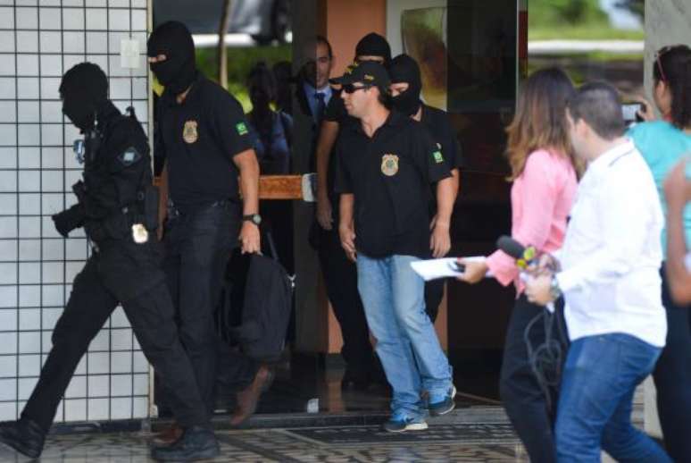 Policias federais cumprem 72 mandados em Minas Gerais, no Rio de Janeiro, em São Paulo e Santa Catarina