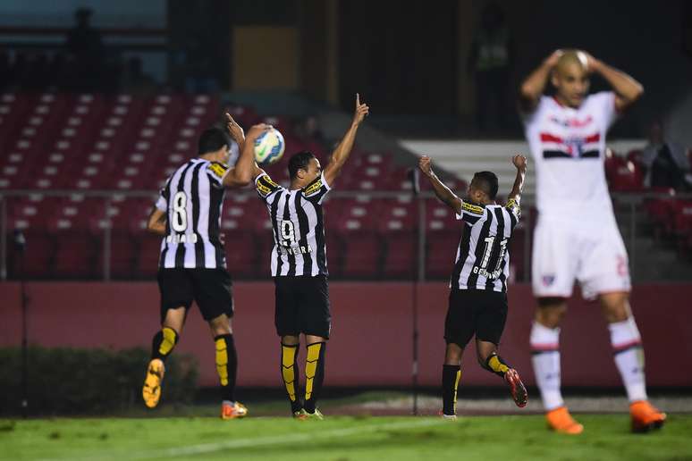 Ricardo Oliveira quebrou jejum de quatro partidas sem fazer gol
