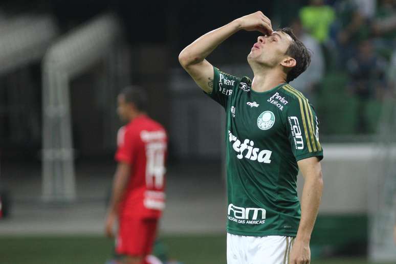 Palmeiras voltou a perder chances claras de gol, apesar do domínio no volume de jogo