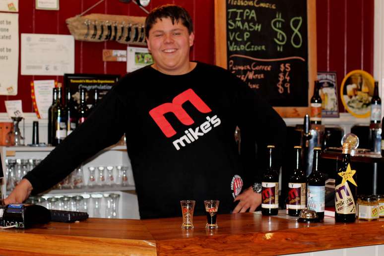 Turistas podem visitar a fazenda onde a cerveja é fabricada