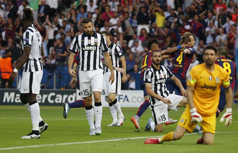 Buffon e Juventus lamentam gol de Rakitic do Barcelona