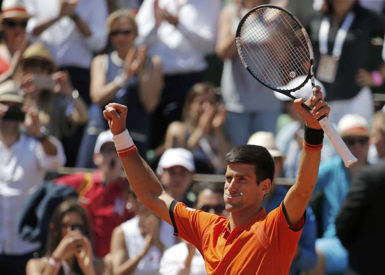 Djokovic festeja vitória sobre Murray