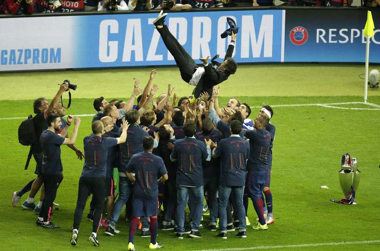 Mesmo criticado, Luis Enrique levou a Tr&iacute;plice Coroa em sua primeira temporada