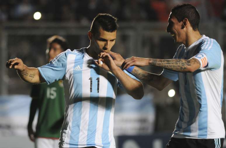 Aguero ajudou a Argentina com três gols