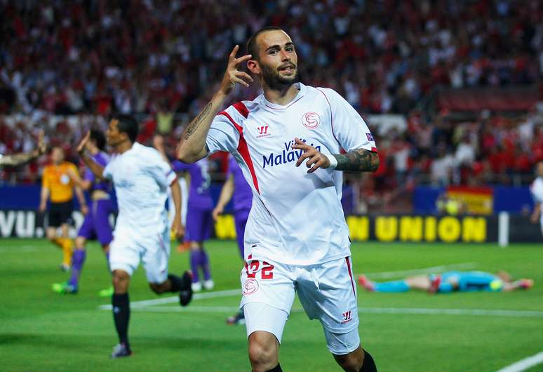 Aleix Vidal, que se destacou pelo Sevilla, é o novo reforço do Barcelona