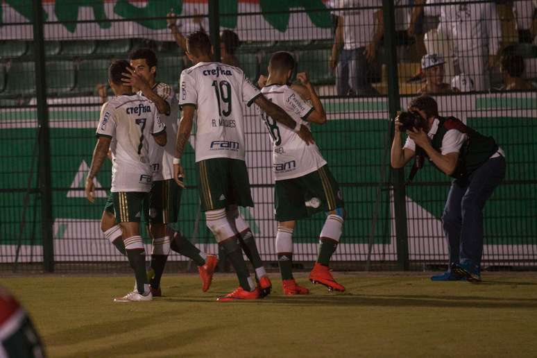 Gabriel chegou a empatar o jogo para o Palmeiras, mas time saiu derrotado