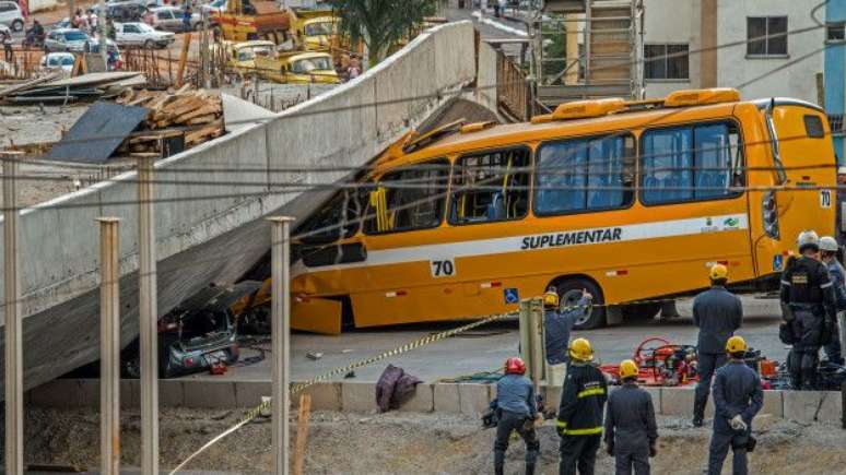 Viaduto de Guararapes caiu em Belo Horizonte no meio da Copa, deixando dois mortos e 23 feridos