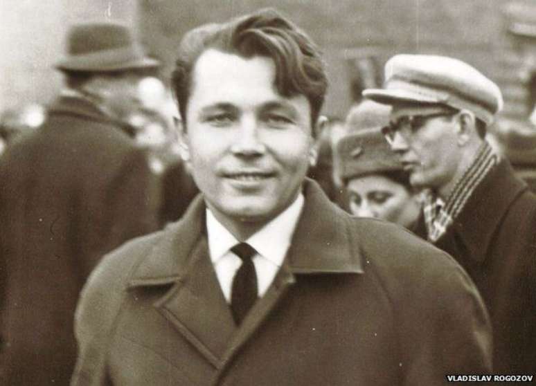 A sobrevivência de Rogozov foi usada na máquina de propaganda soviética e ele foi comparado a Iuri Gagarin