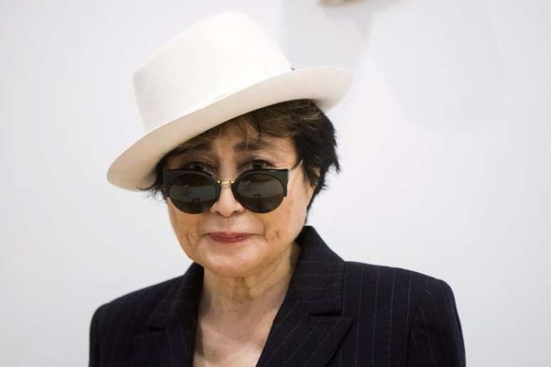 Artista Yoko Ono durante exibição em Nova York.  12/5/2015.