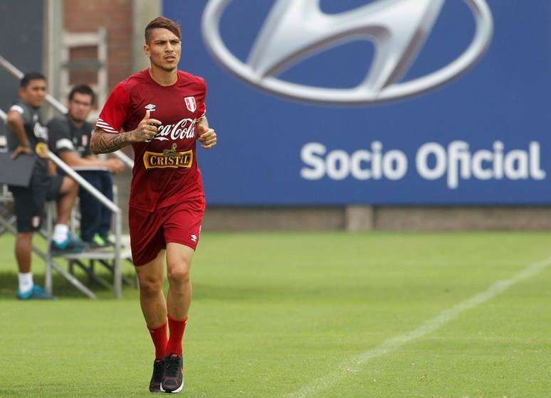 Paolo Guerrero é a arma da seleção peruana