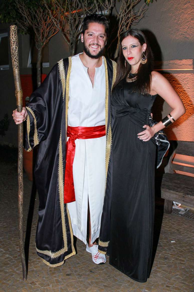 Andr&eacute; Vasco e namorada