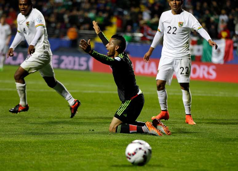 México reclamou da arbitragem durante o jogo
