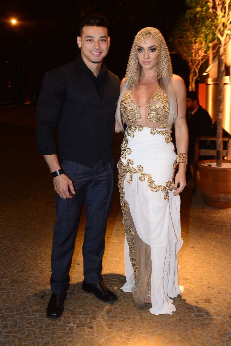 Juju Salineni e Felipe Franco