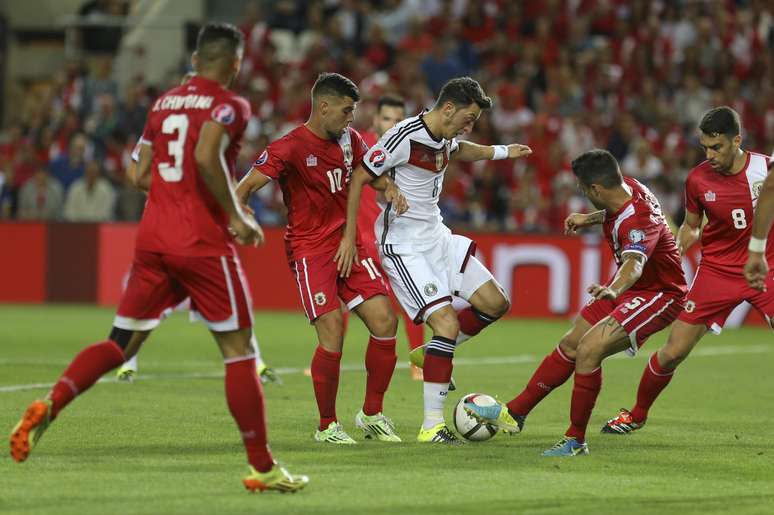 Alemanha enfrentou um adversário aguerrido, mas fez 7 a 0