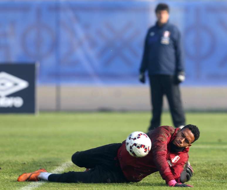 Pedro Gallese, goleiro do Peru, crê em vitória sobre a Seleção Brasileira