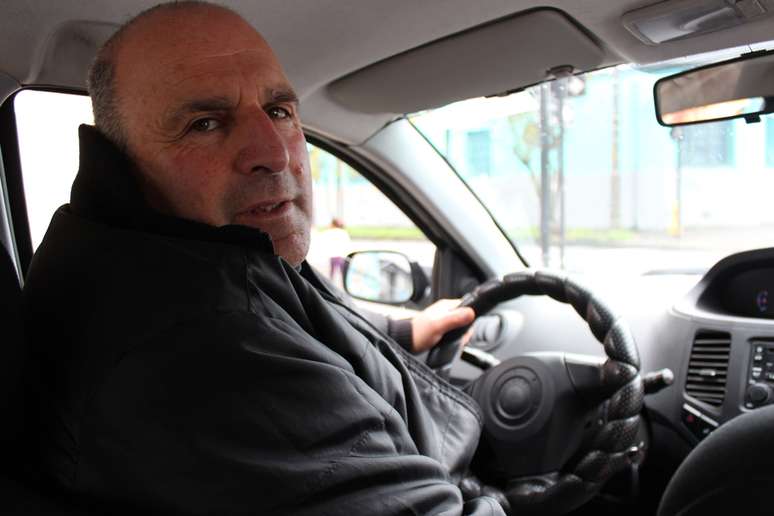 Ra&uacute;l Soto, taxista de Temuco: frustra&ccedil;&atilde;o com a chegada de poucos turistas