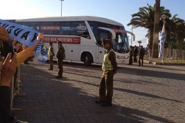 Uruguai chegou com festa de cerca de 50 torcedores em Coquimbo, vizinha a La Serena