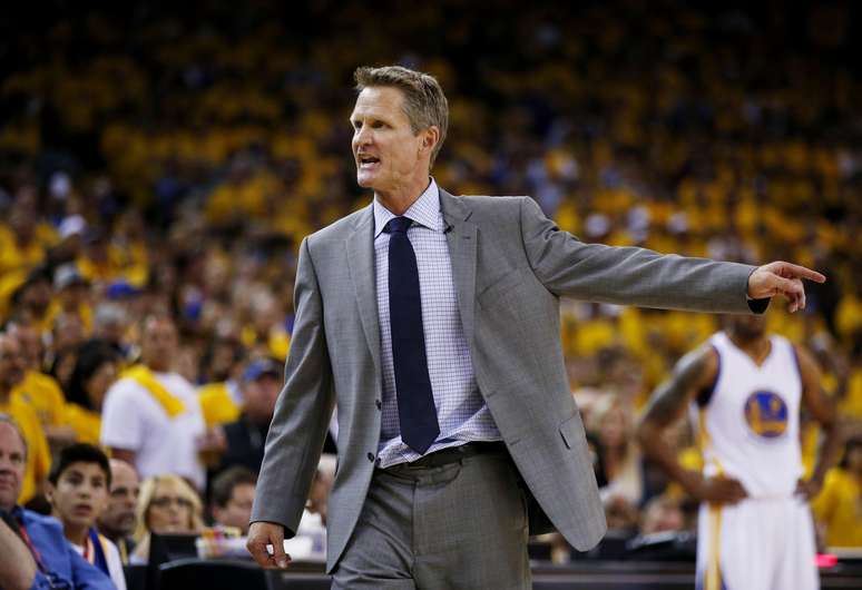 Steve Kerr comanda o badalado time do Golden State Warriors