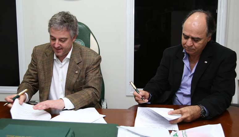 Marcelo Oliveira e Paulo Nobre assinam contrato nesta segunda-feira
