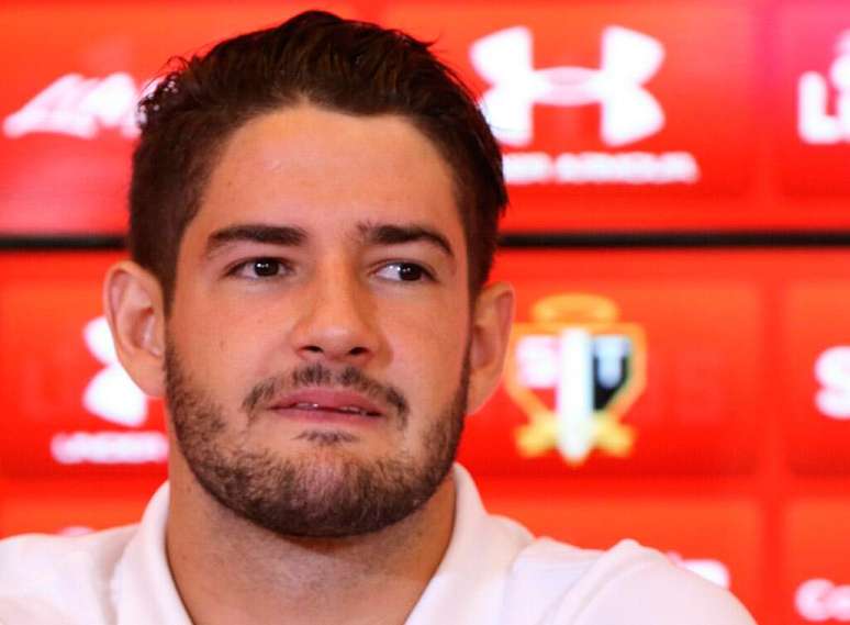 Coletiva do São Paulo - Alexandre Pato