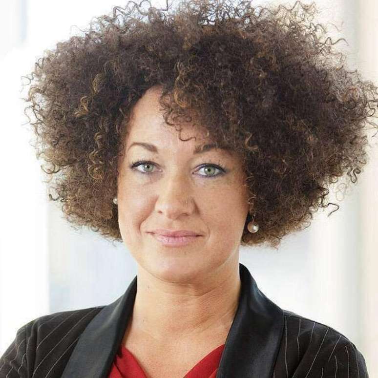 "Como mulher branca, não teria tido a oportunidade de fazer as mesmas experiências", revelou Rachel Dolezal