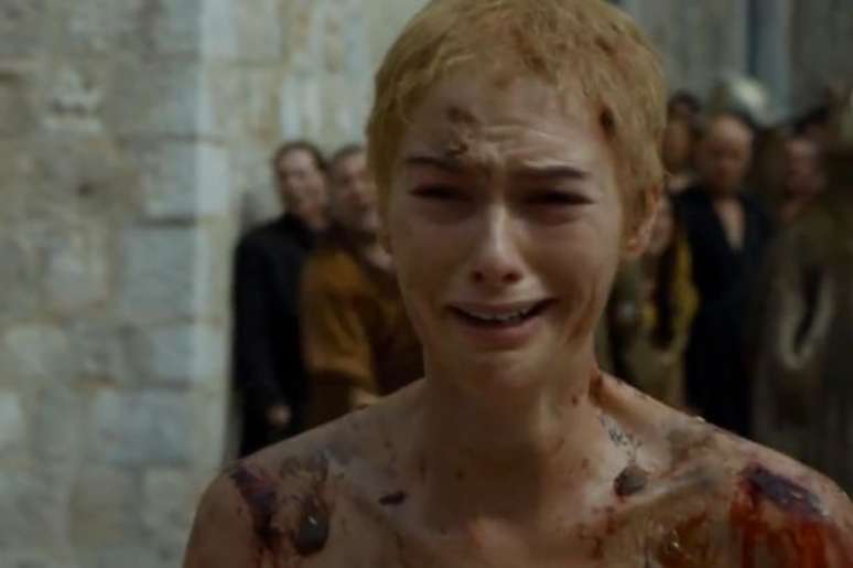 Atriz de Game of Thrones, Lena Headey, se sente humilhada em cena violenta de nudez