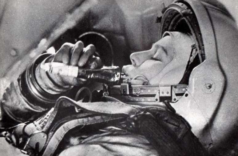 Valentina voou na Vostok VI, lançada de Baikonur há exatos 52 anos, nesta terça-feira. Ela completou 48 órbitas ao redor do planeta, em um total de 71 horas