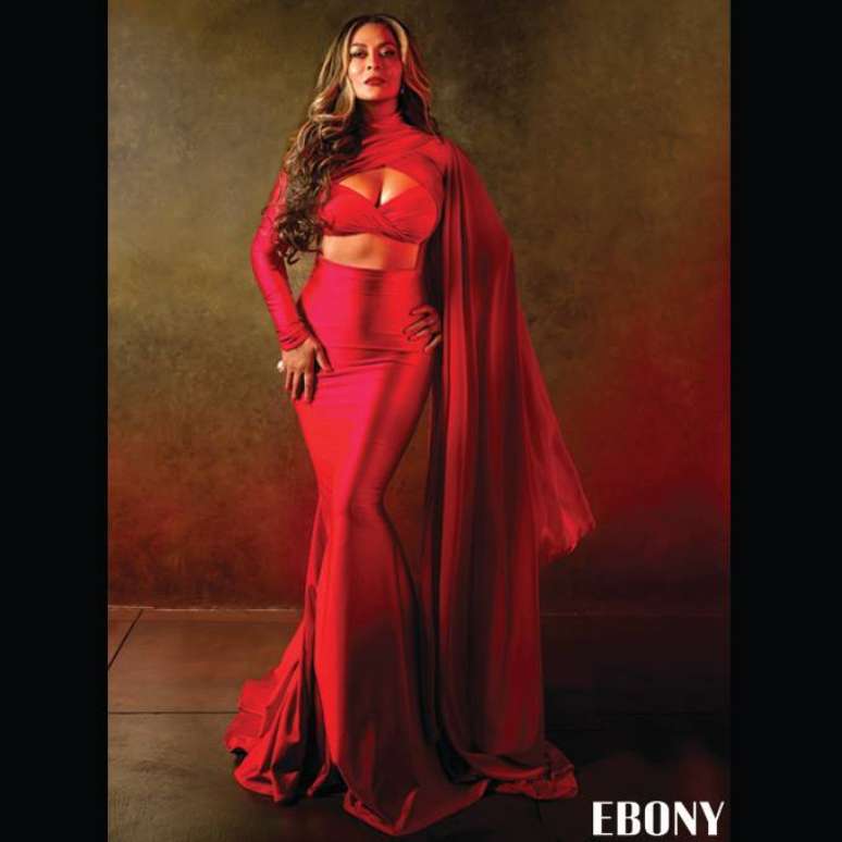 Tina Knowles estrela capa da revista Ebony 