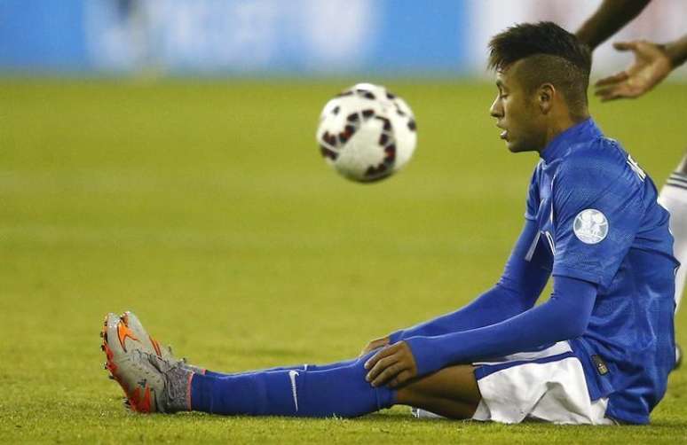 Atacante Neymar, da seleção brasileira, durante partida contra a Colômbia pela Copa América, em Santiago, no Chile. 17/06/2015